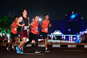 BIB: 217, 25840
                            <button type="button" onclick="openModal(15091711)" class="btn btn-primary btn-sm float-right btn-popup" data-toggle="modal" data-target=".modal-high-quality">
                        <i class="fas fa-shopping-cart"></i> Add to Cart
                    </button>
                                            <button type="button" onclick="isThisMe(15091711, true)" class="btn btn-success btn-sm float-right btn-popup btn-isme hidden" data-toggle="tooltip" data-placement="bottom" title="นี่คือรูปของคุณใช่ไหม คลิกที่นี่เพื่อเอาเข้าอัลบั้ม">
                        <i class="fas fa-plus"></i> Add to album
                    </button>
                    <button type="button" onclick="isThisMe(15091711, false)" class="btn btn-warning btn-sm float-right btn-popup btn-isnotme hidden">
                        <i class="fas fa-ban"></i> Remove from album
                    </button>